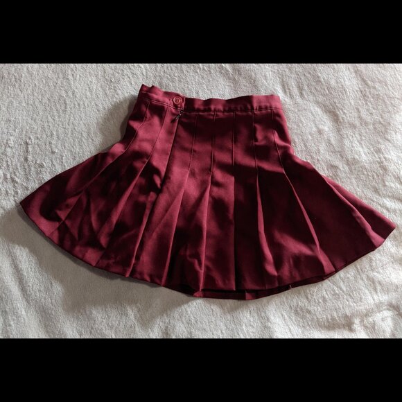 Red Pleated A-line Skirt - Picture 2 of 10